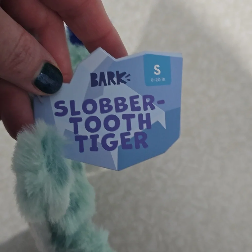 Bark Dog Toy Slobber Tooth Tiger NWT‎ Size Small 0-20 pounds